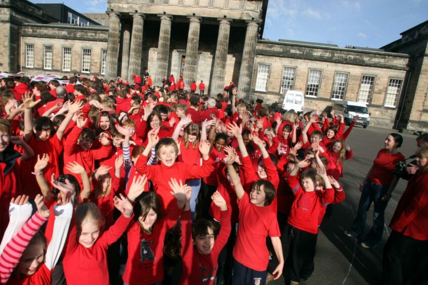 Dundee High School pupils in 2009. Image: DC Thomson.