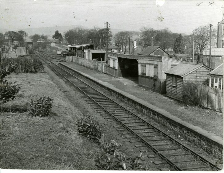 Baldovan Station, Downfield, Dundee, showing the dilapidated buildings and platform in 1961. Image: DC Thomson.