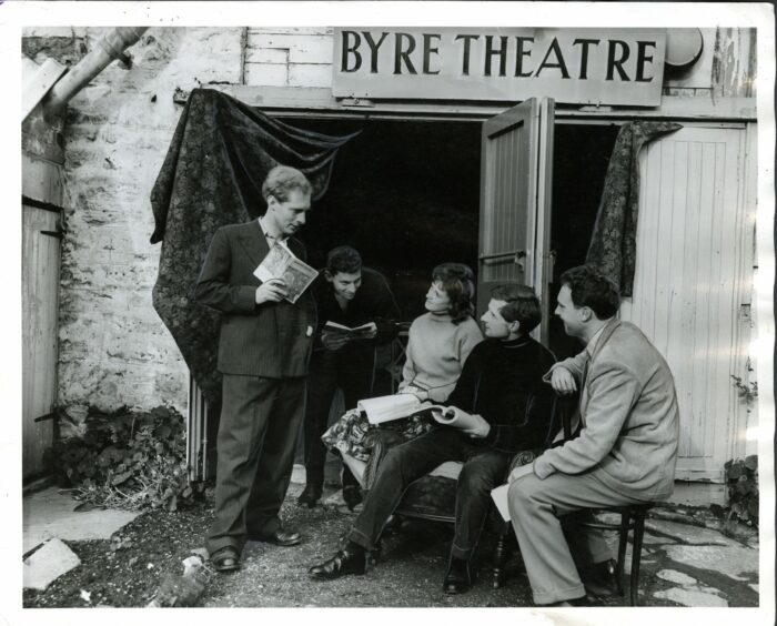 A break during rehearsals for a performance at the theatre in 1961. Image: DC Thomson.