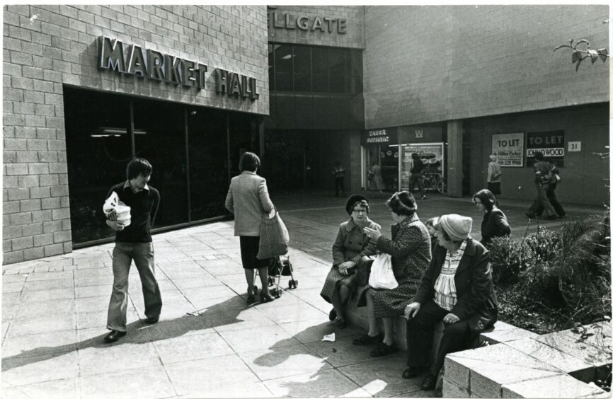 A familiar scene for many who made their way to the Wellgate Market Hall in the '70s and '80s. Image: DC Thomson.