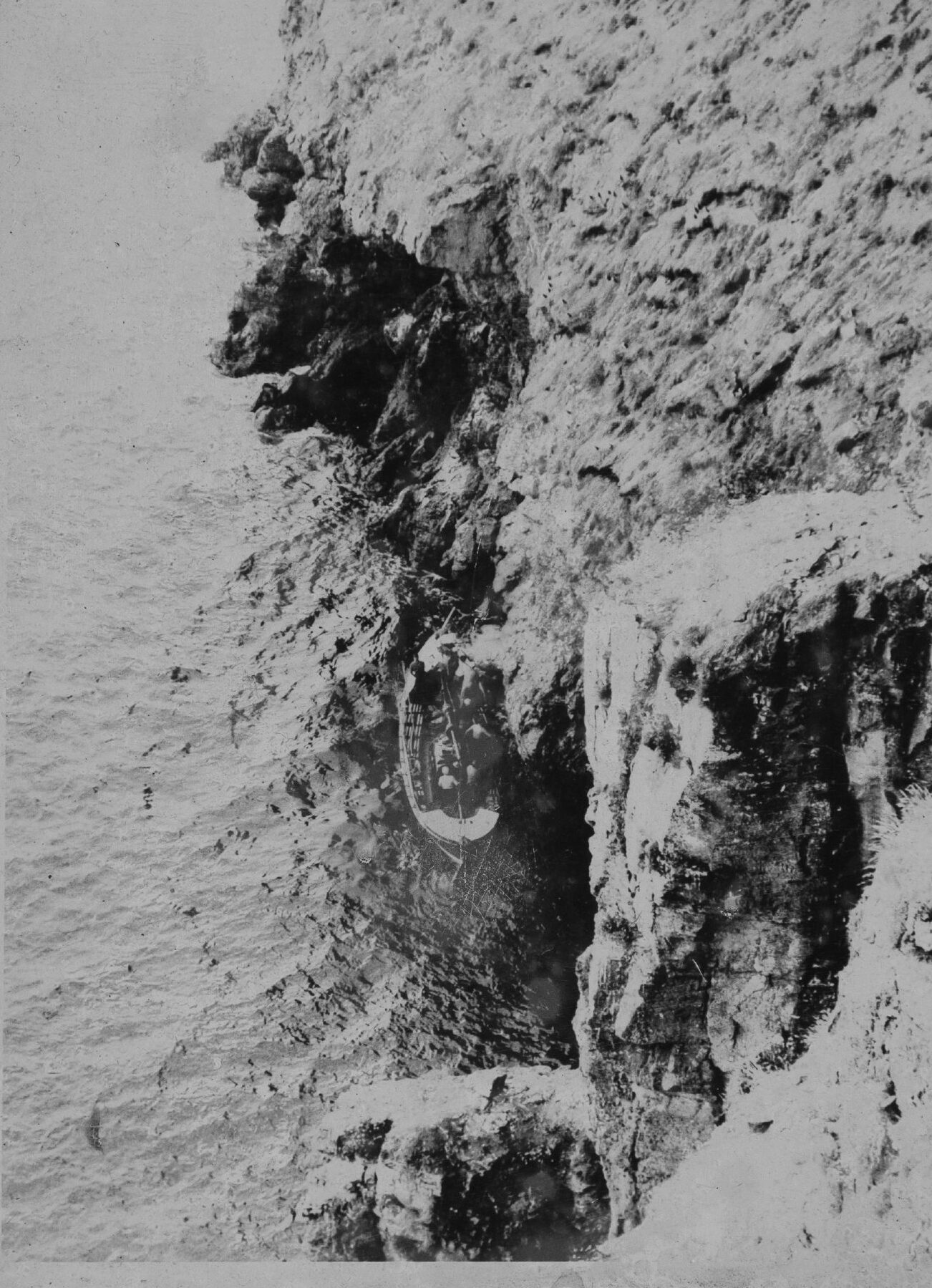 Howard D on rescue at Brandy Cave in 1955. Image: Paul Reid.