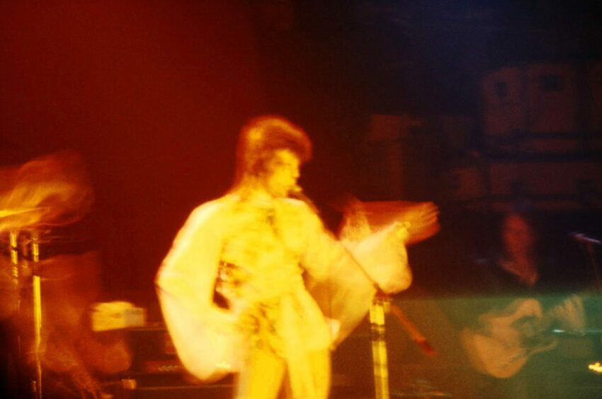 Bowie looked every inch the superstar that he was on stage in 1973. Image: Retro Dundee.