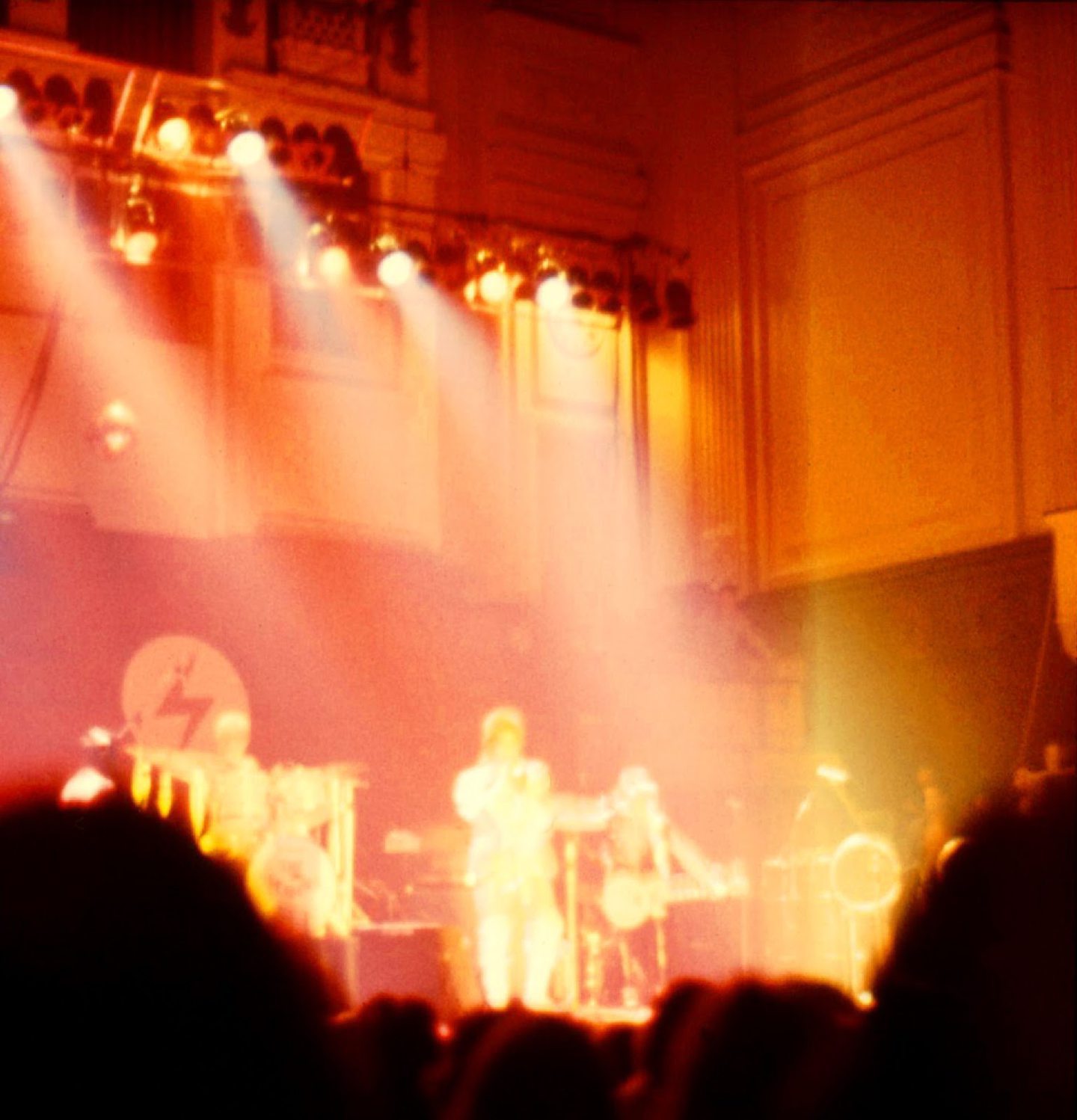 Bowie on stage at the Caird Hall. Image: Retro Dundee.
