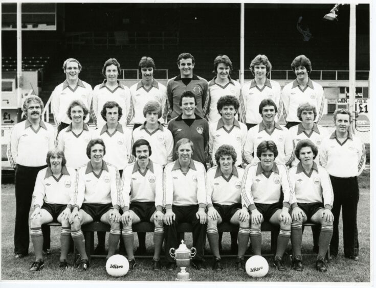Craig Brown alongside his Clyde team back in 1978. Image: DC Thomson.