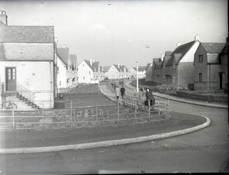 Glenrothes was named Fife's new town what were other options?