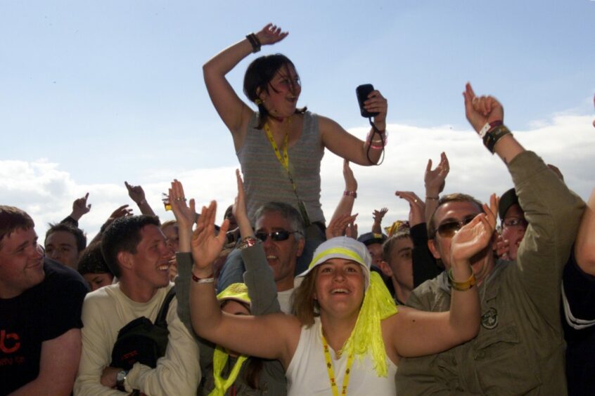 The smiling crowd at T in the Park 2003. 