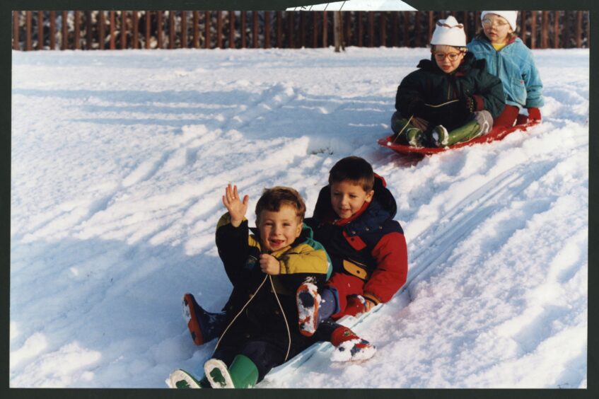 Kids sledging in November 1993. Image: DC Thomson.