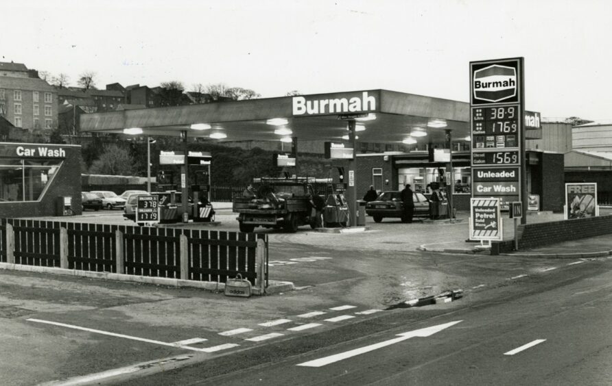 The Burmah Filling Station in December 1988. Image: DC Thomson.