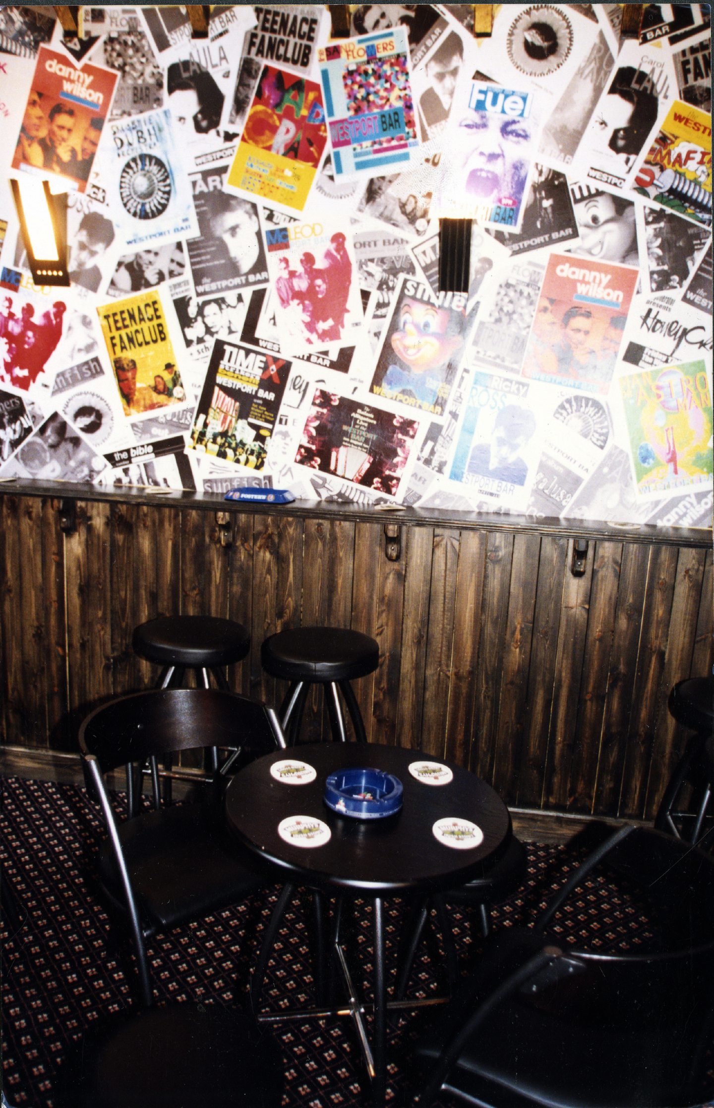 Upstairs at the Westport Bar in 1996. Image: DC Thomson.