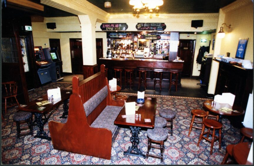 The interior of the main bar in November 1996. Image: DC Thomson.