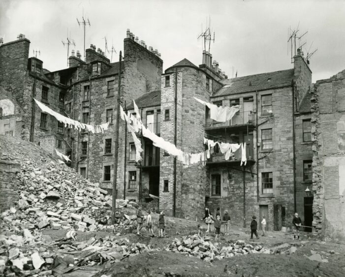 A view of the backs of the tenement blocks on Middle Street in Dundee in 1964. Image: DC Thomson.