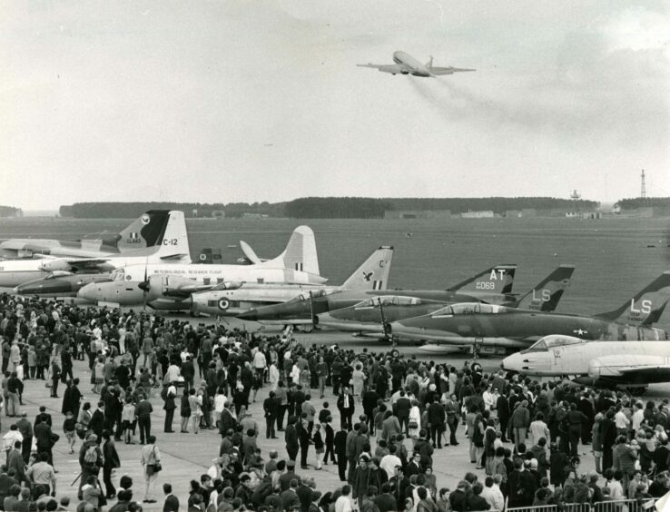 Part of the large crowd at RAF Leuchars watch a VC 10 fly-past in September 1971. Image: DC Thomson.