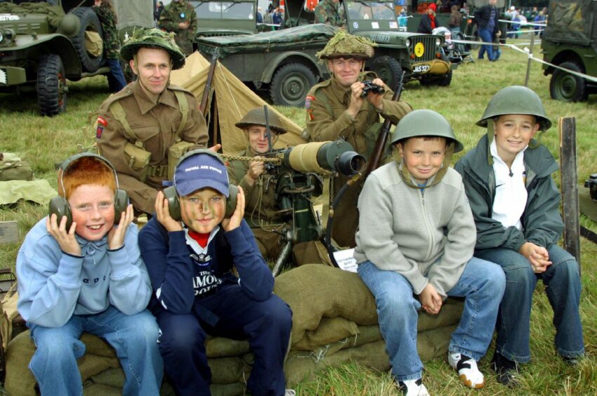 These youngsters were enjoying the Second World War display at the 2005 event. Image: DC Thomson.