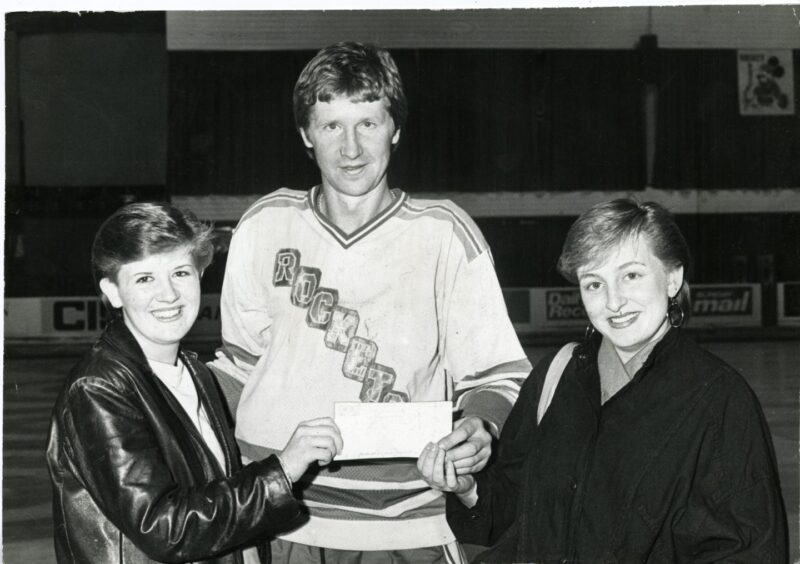 Garry Unger was a huge favourite with the fans during his Dundee spell. Image: DC Thomson.