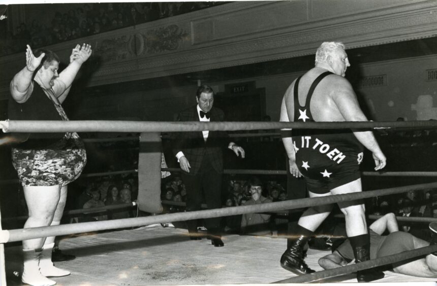 Big Daddy in the ring against the Incredible Bulk in 1980. Image: DC Thomson.