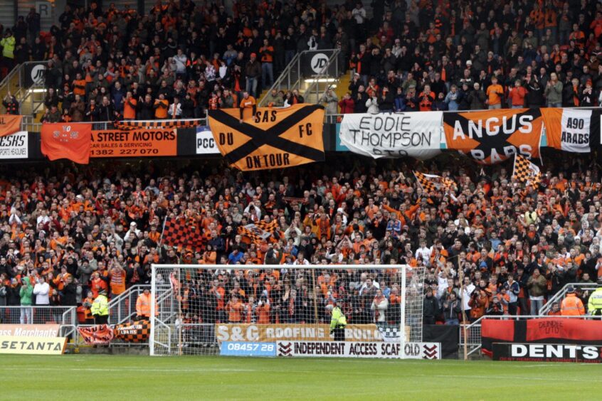 The United fans pack out Tannadice for the St Mirren game. Image: DC Thomson.