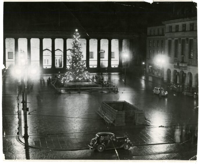 The city landmark illuminated on Christmas Day 1952. 