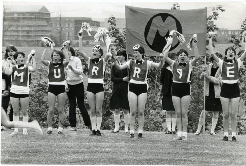 Cheerleaders cheering on some of the teams during the event. Image: DC Thomson.