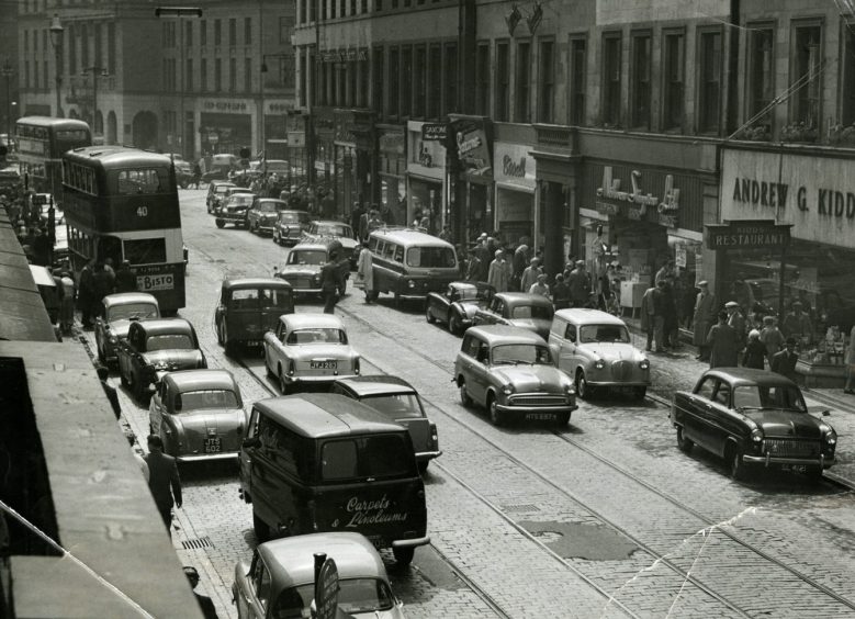 Traffic in Reform Street in 1960. Image: DC Thomson.