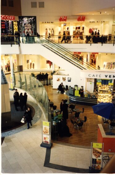 The new Overgate opened in 2000 and replaced the former shopping centre. 