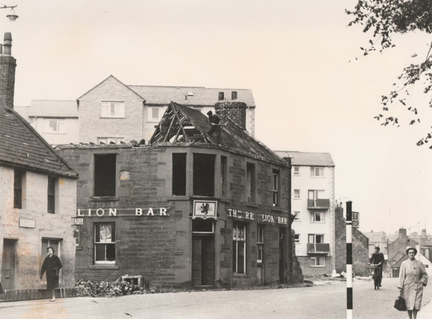 The Red Lion was another of Arbroath's pubs. 