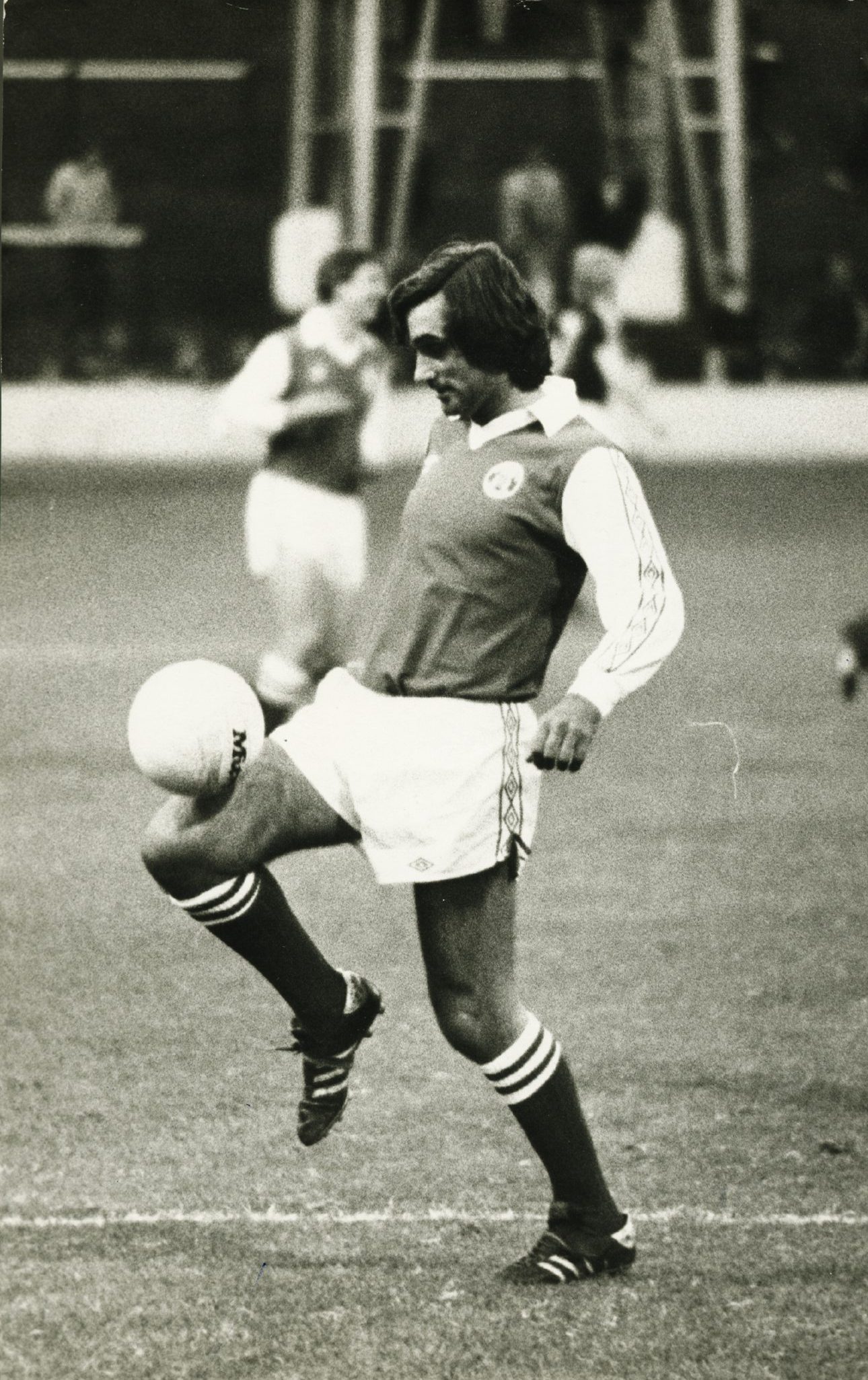 George Best warming up at Dens in his final match against Dundee. Image: DC Thomson.