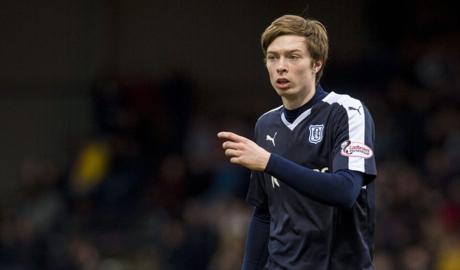 Craig Wighton playing for Dundee FC in 2016.