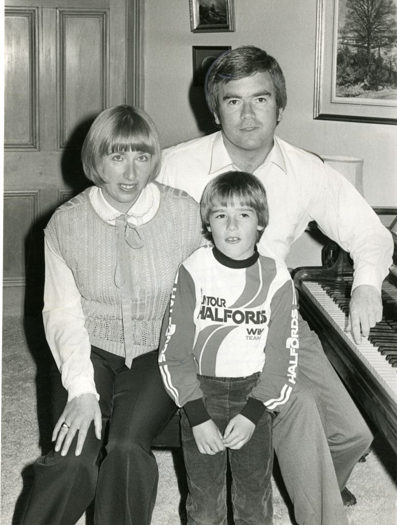 Professor Ian Wallace, his wife Trudy and son Danny before leaving Dundee in 1984. Image: DC Thomson.