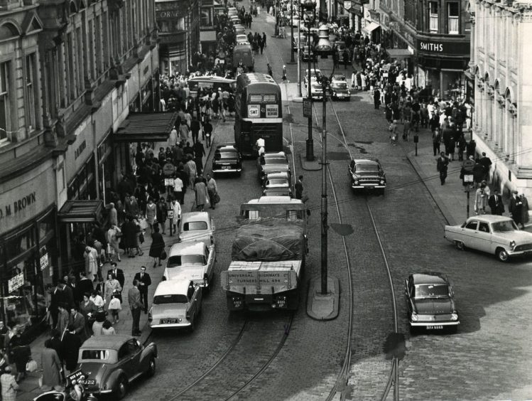 A slightly elevated view of the Murraygate in Dundee in 1964. Image: DC Thomson.
