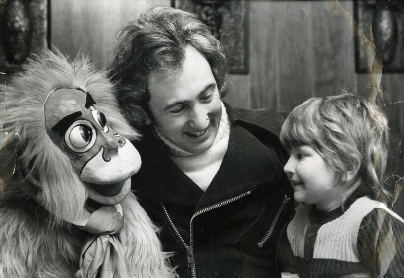Keith Harris and Cuddles with three-year-old Michelle Malone of Dundee. 