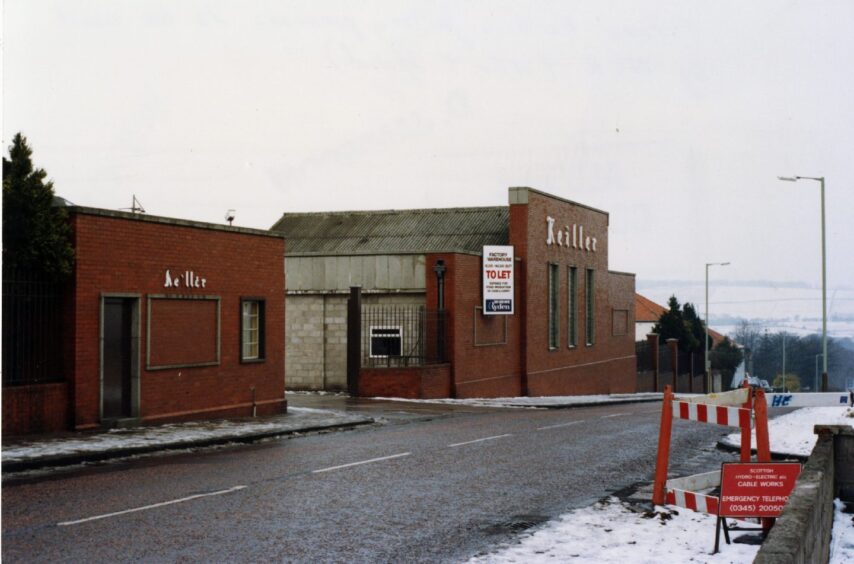 The exterior of the Keiller factory in Mains Loan in February 1994.