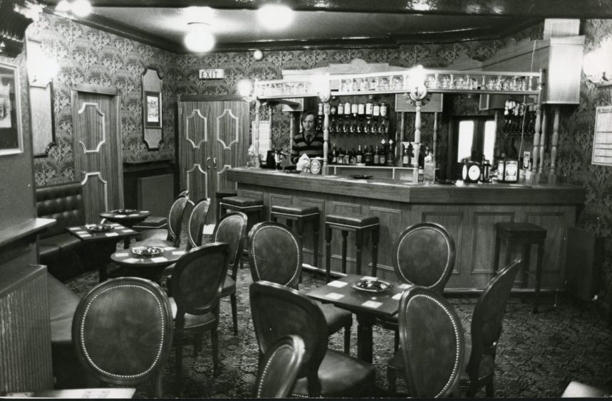 An interior view of the bar area of the Balmore Bar in Dundee in 1981.