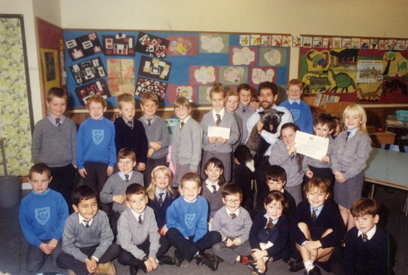 Boris and pupils at Lochee Primary School in October 1990.