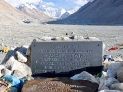 Memorial for George Mallory (Alamy/PA)