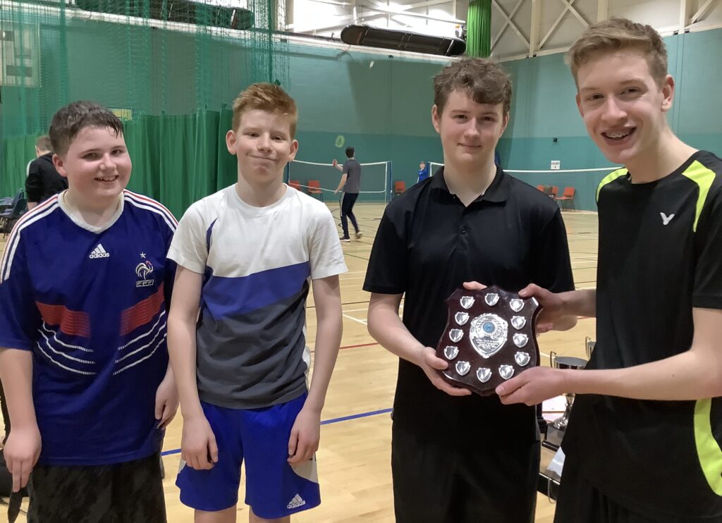 Under 16 Boys' Doubles winners and runners-up.