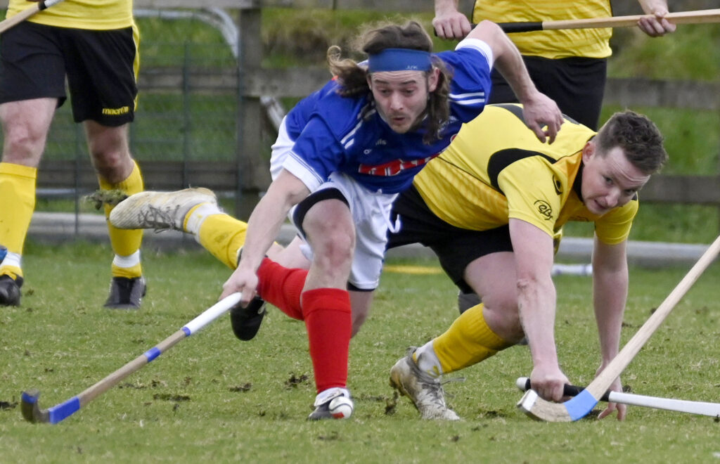 Andrew King, left, and Lachie Shaw, chase the ball in the Kyles goalmouth. Photograph: Iain Ferguson, alba.photos