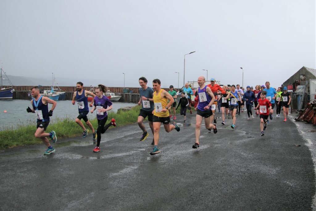 The wet and wild weather did not dampen spirits as the Great Carradale Canter kicked off.
