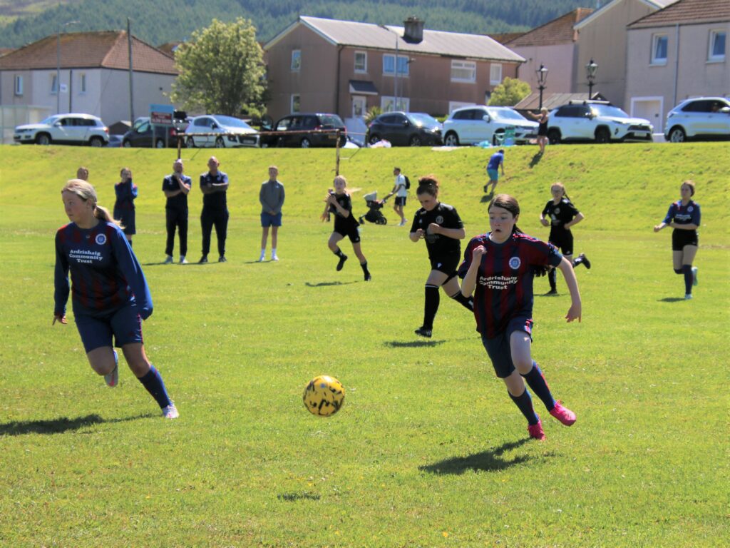 Girls from Campbeltown and Lochgilphead in action.