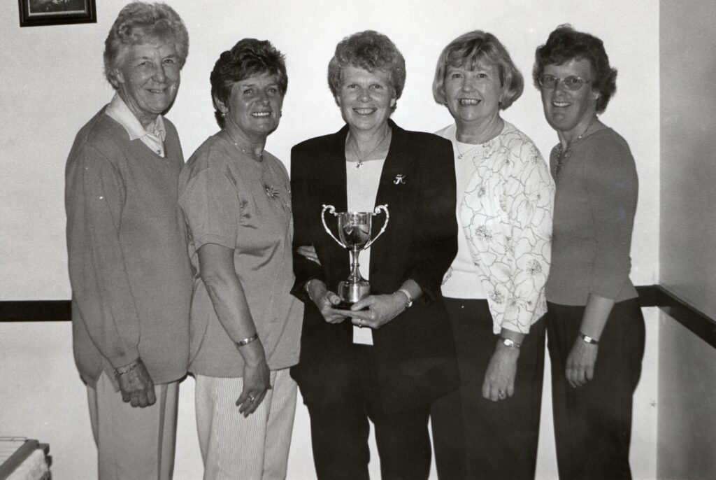 Whiting Bay Ladies open champion Kirsteen Norten with the other winners. 01_B31ABTYACS06