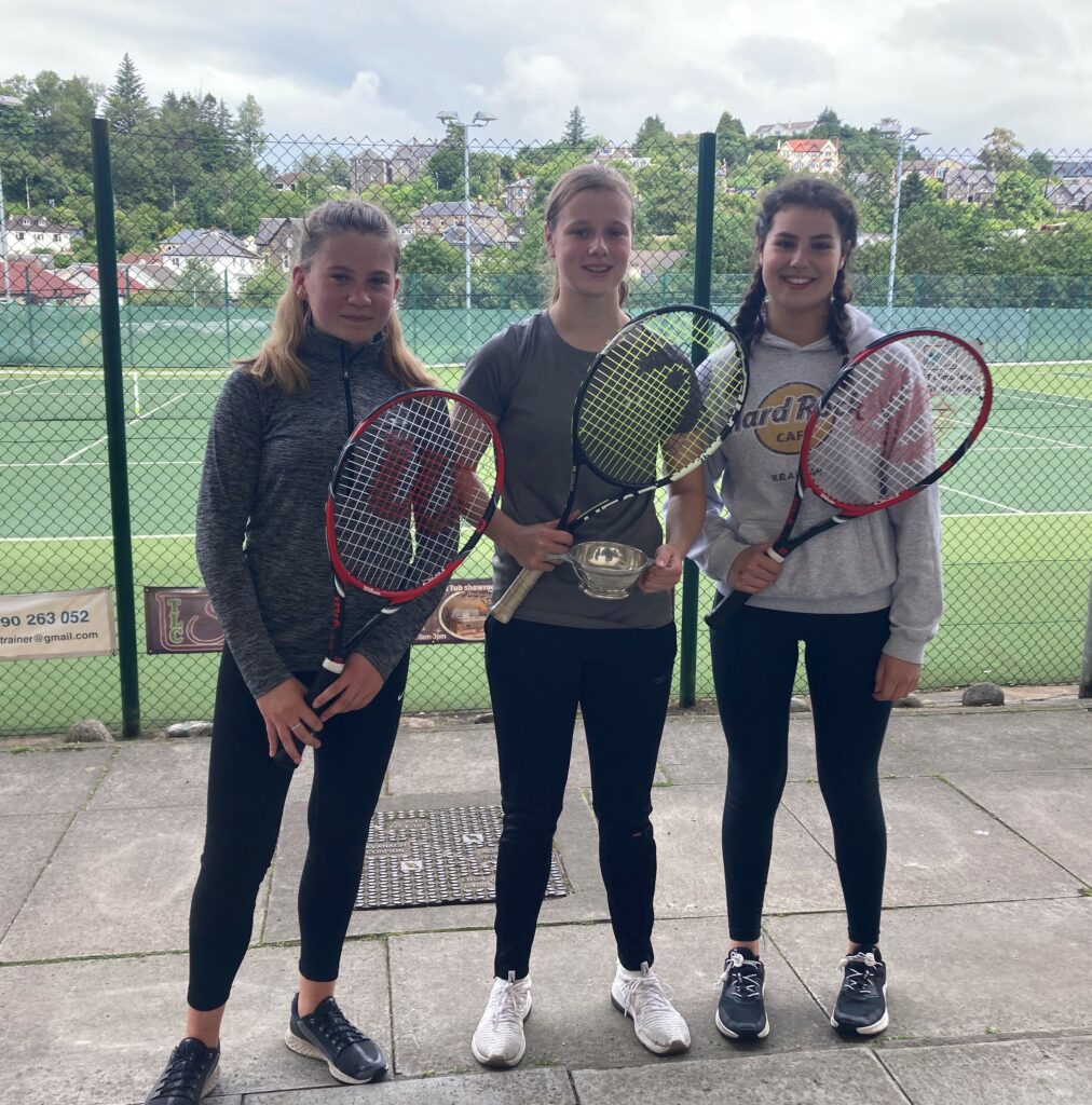 OHS Girls winner Ellie MacInnes (centre) with Runner-up Megan Carre (left) and third placed Lily Robinson.