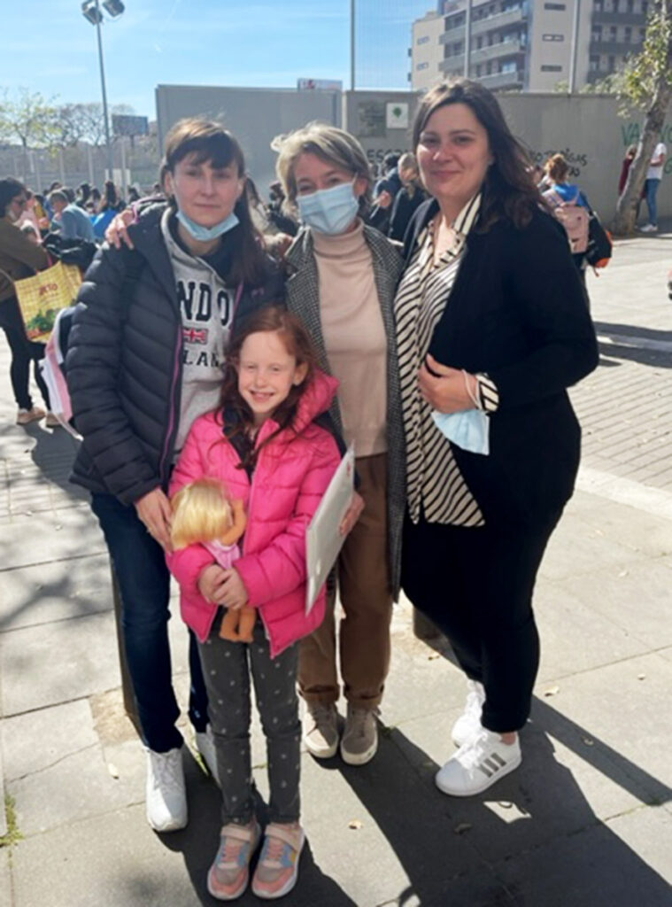 Lochaber expat Charlotte aids Ukrainian family fleeing to Spain