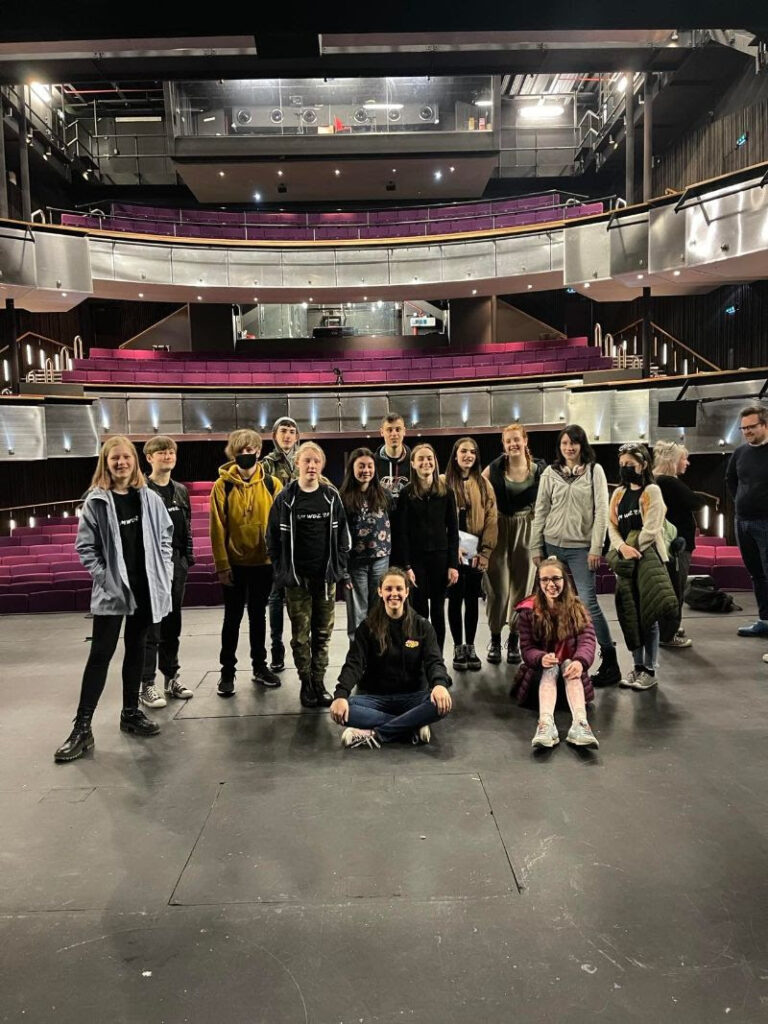 Mull Youth Theatre makes connections