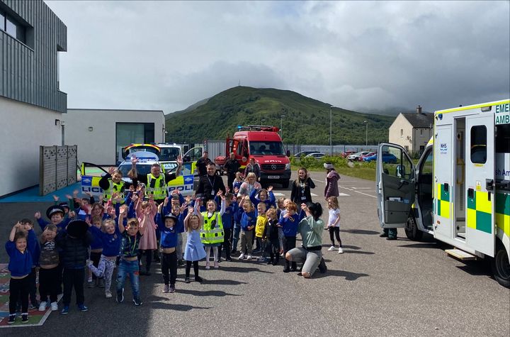 Cops and firefighters go back to school for a day thanks to Caol youngsters