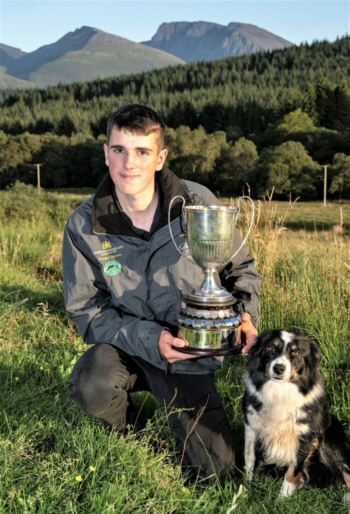 Freddy receives his trophy just in time to return it! Freddy receives his trophy just in time to return it!
