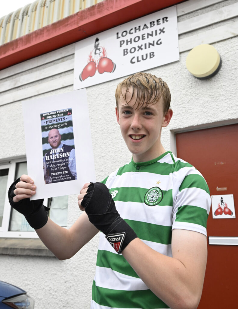 Former Celtic Football Club star takes spotlight at boxing fundraiser