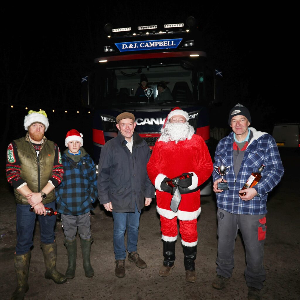 Tractors and lights switch-on thrill Benderloch crowds