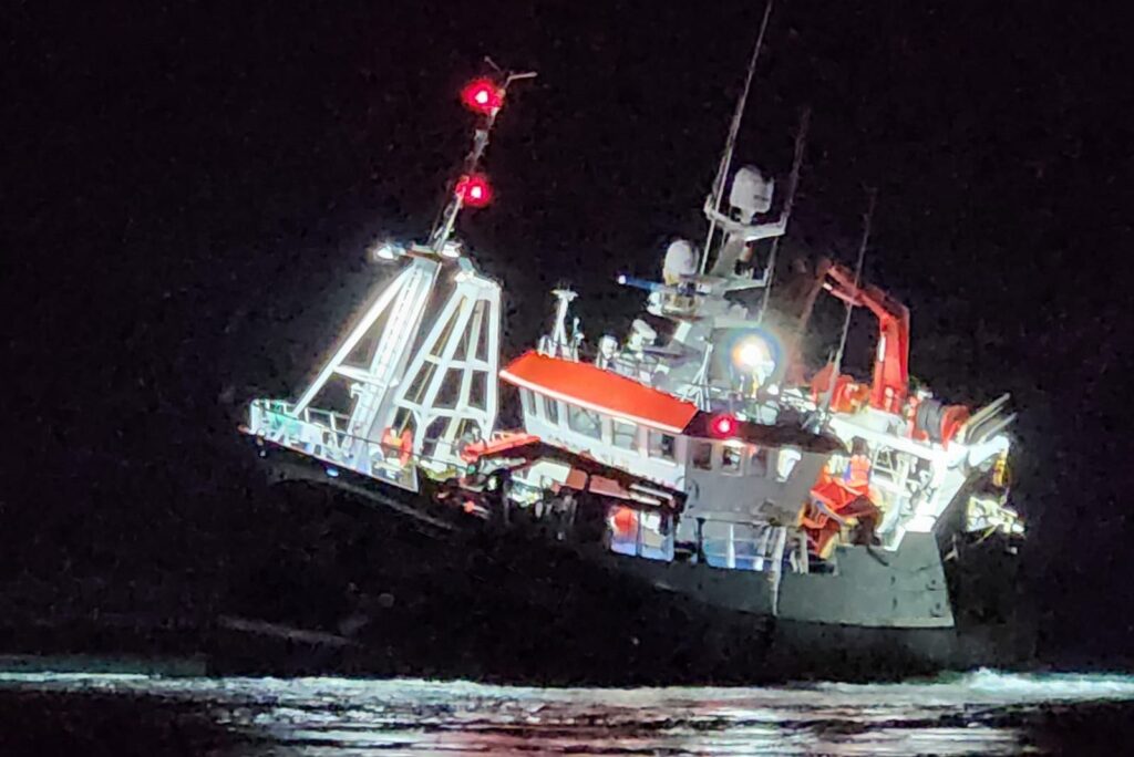 Kyle RNLI scrambled as trawler with seven on board hits rocks Kyle RNLI scrambled as trawler with seven on board hits rocks