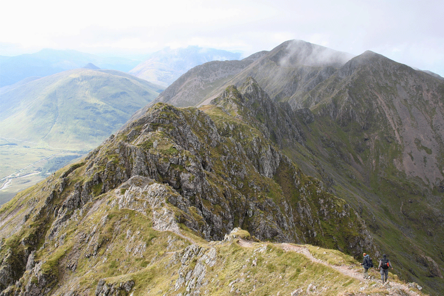 Looking west towards Sgorr nam Fiannaidh from Meall Dearg