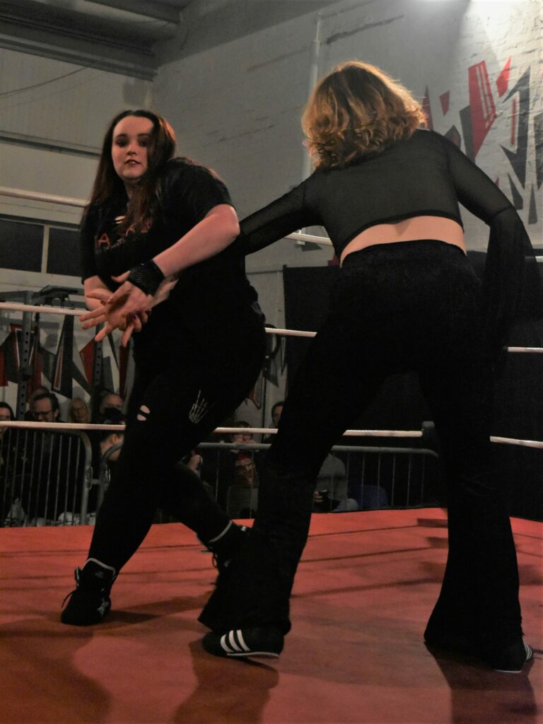 Wrestler Iona Sky takes down London LoveLust