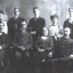 A 1903 photograph of the Reid family of Georgetown. Elizabeth's grandmother, Janet junior, can be seen on the back row, second from the right.
